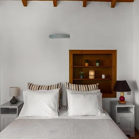 Apartment Traditional Rustic Maisonette By Konnect