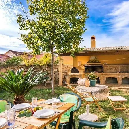 Traditional Rustic Maisonette By Konnect *